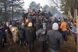 Cette crise migratoire en Europe orientale suscite l'inquiétude grandissante de la communauté internationale.